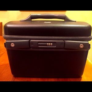 Vintage Samsonite Black Hard Shell Makeup Case